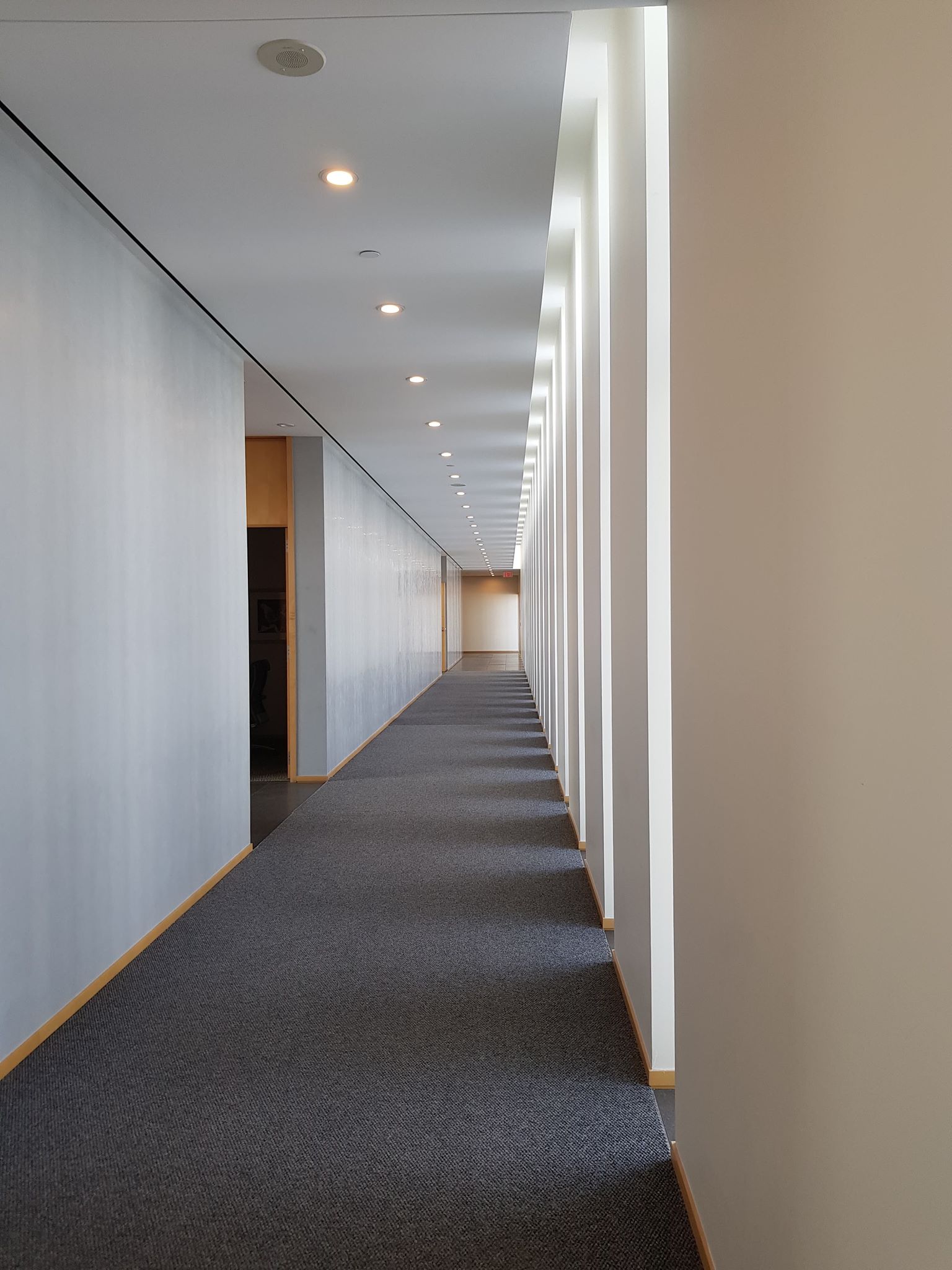 Hallway that leads to meetingrooms