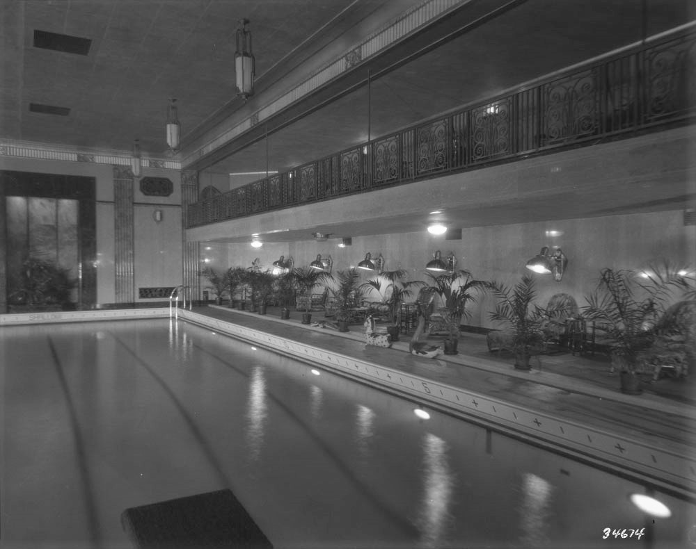 Chateau Laurier, Pool, Palm Beach, 1931, Library and Archives Canada, e010861619-v8.